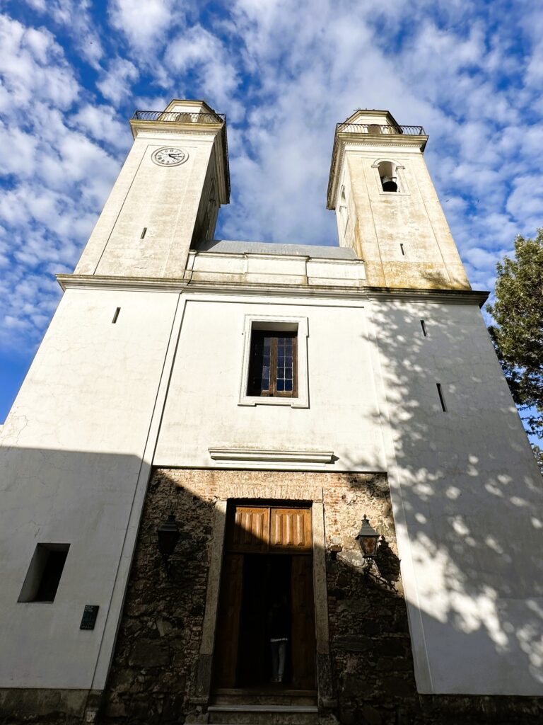 Guia de viagem: Colonial del Sacramento.