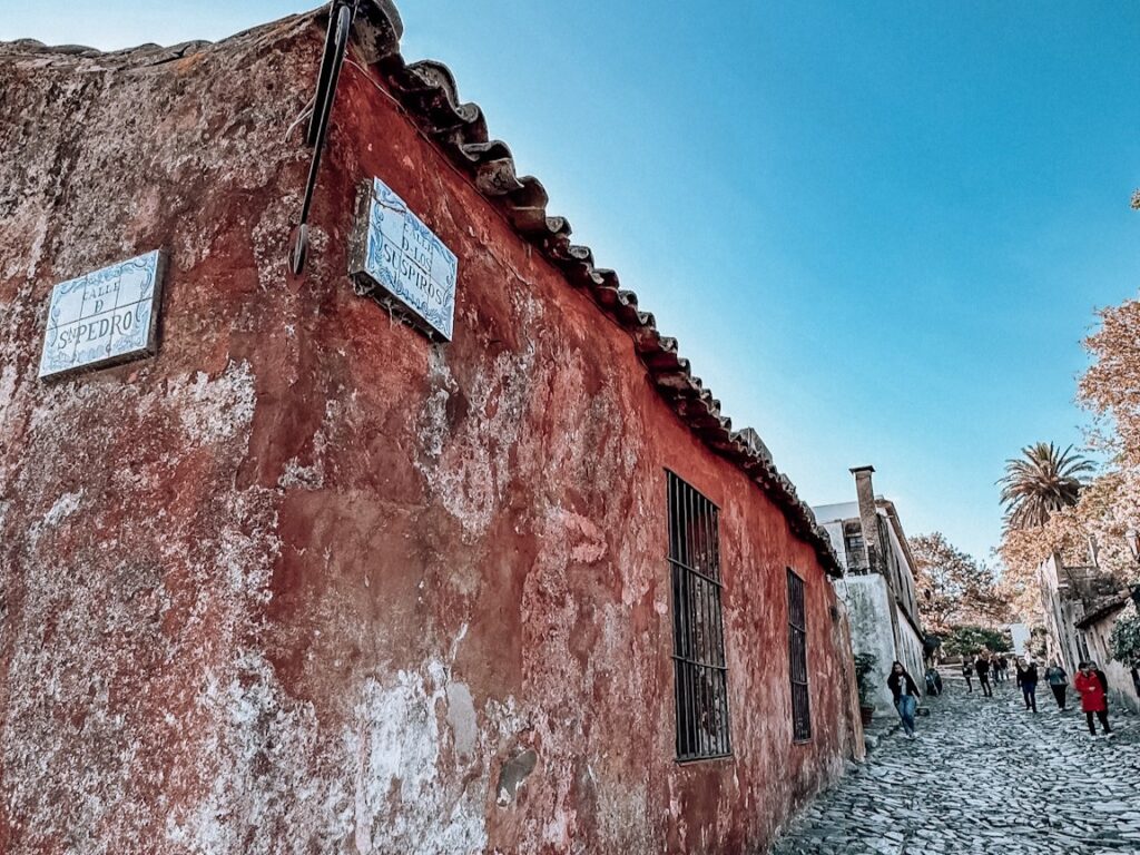 Guia de viagem: Colonial del Sacramento.