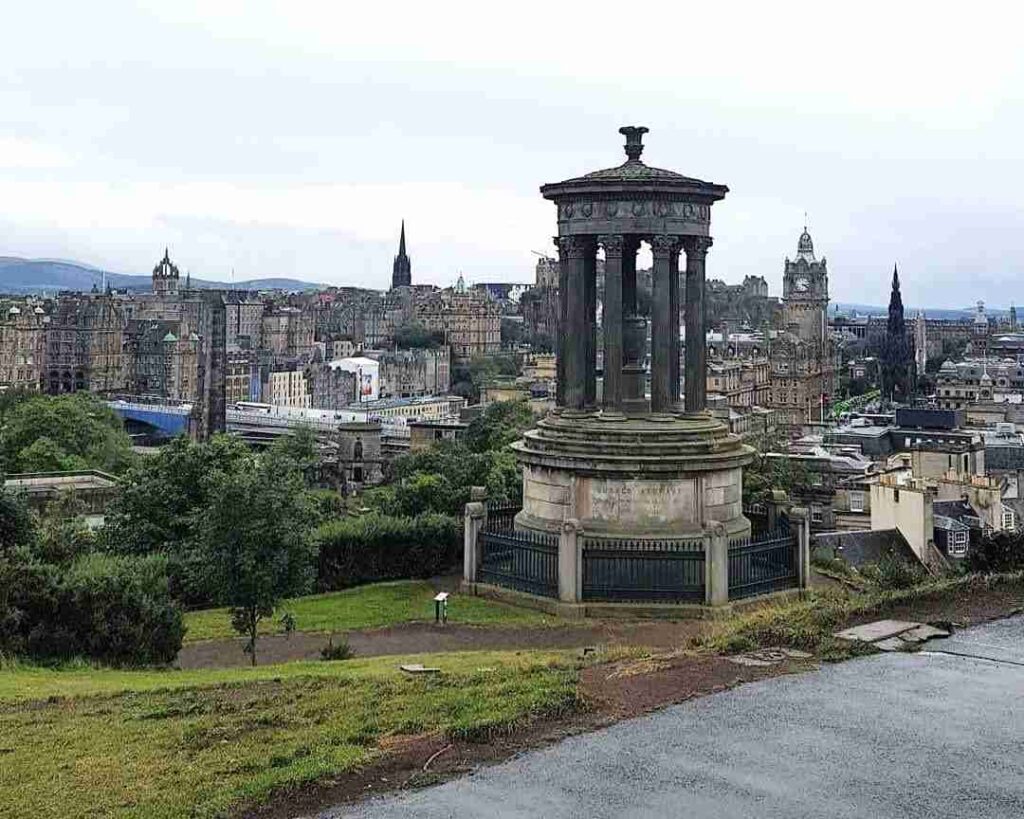 Edimburgo, a capital da Escócia.