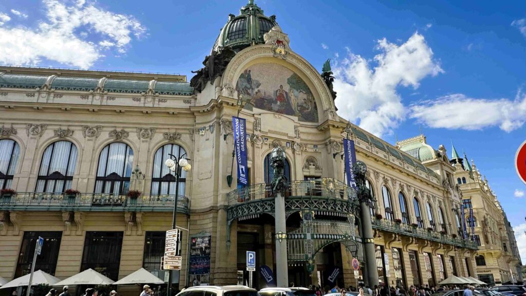 Casa Municipal, Praga