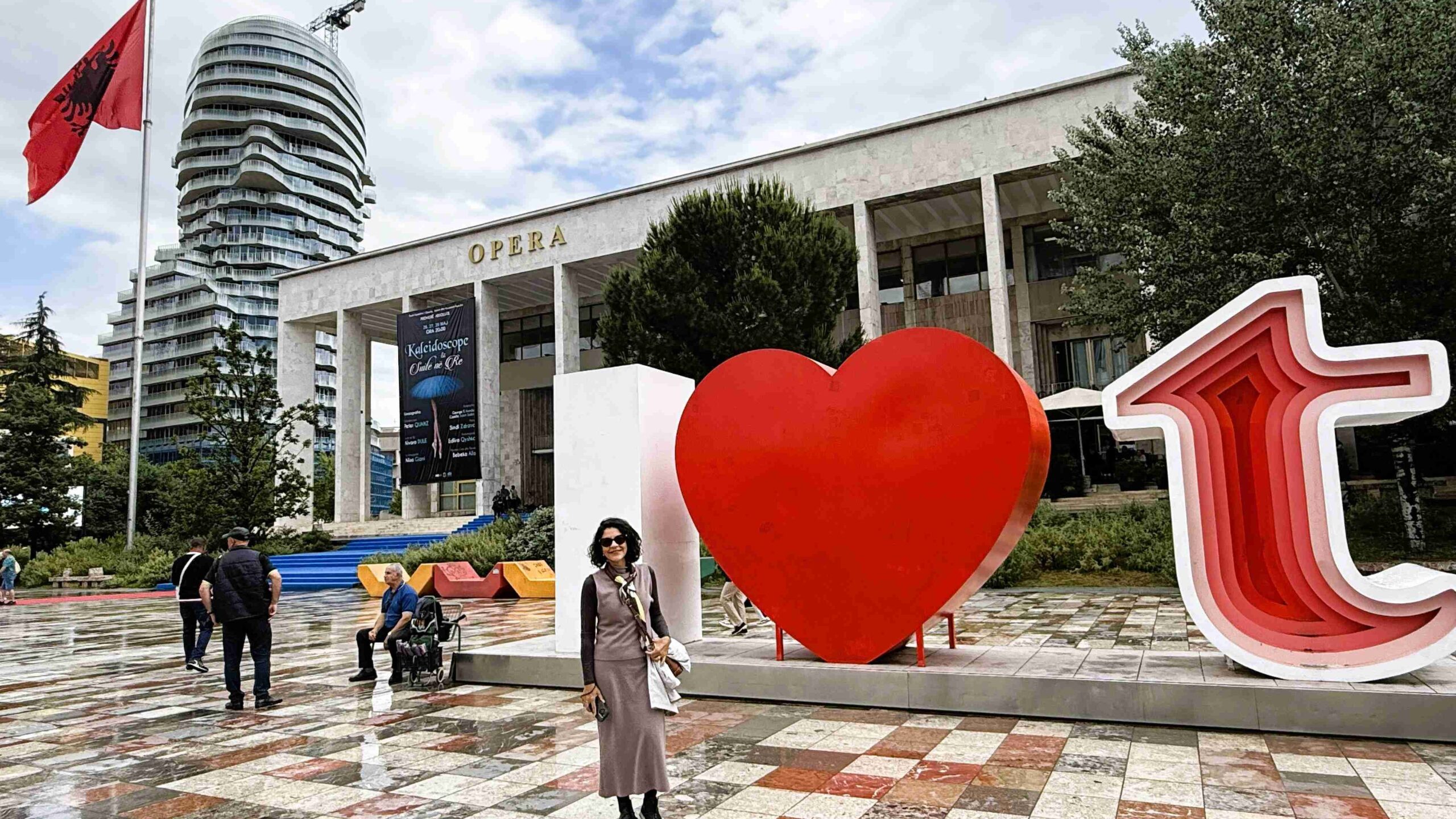 Praça Skanderbeg, Tirana Albânia