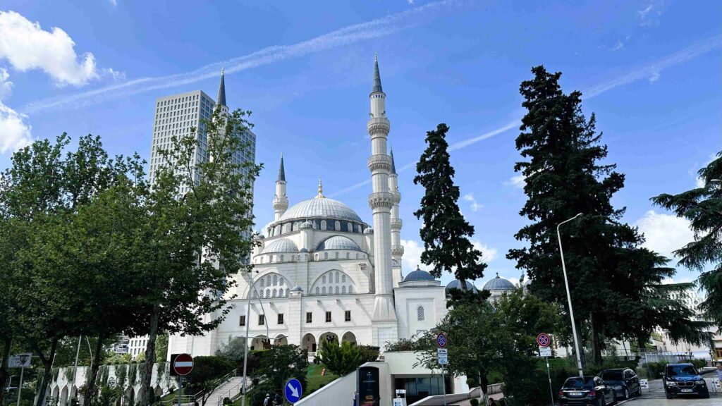 A Grande Mesquita de Tirana