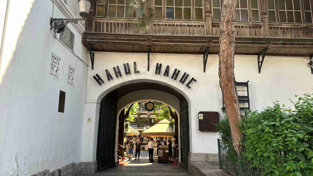 Restaurante Hanu’ lui Manuc Bucareste